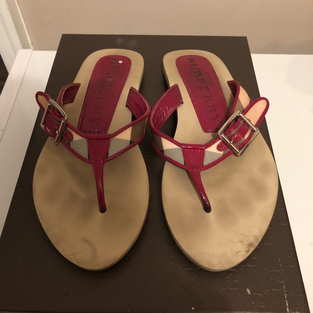 Used Burberry rubber flip flops